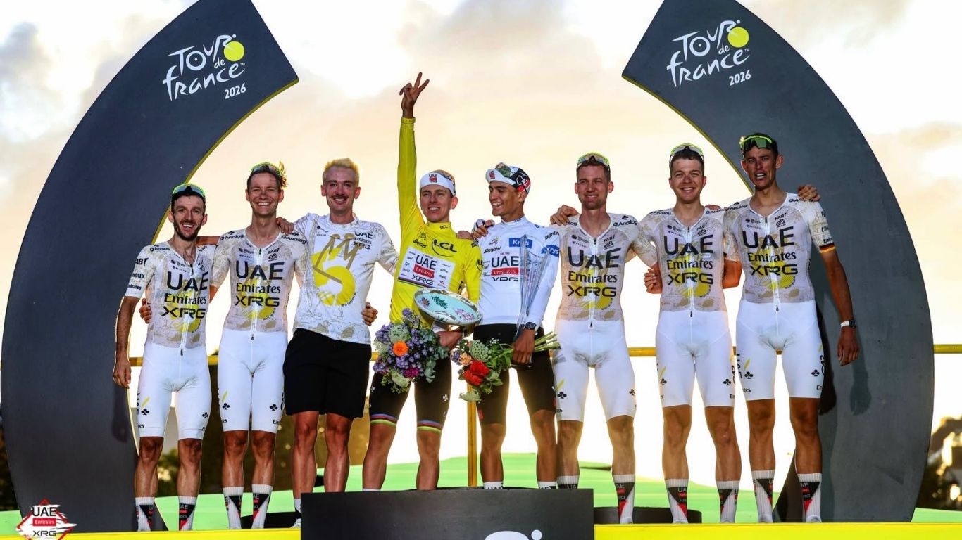 Tadej Pogaçar Isaac del Toro Podium Tour de Francia 2026